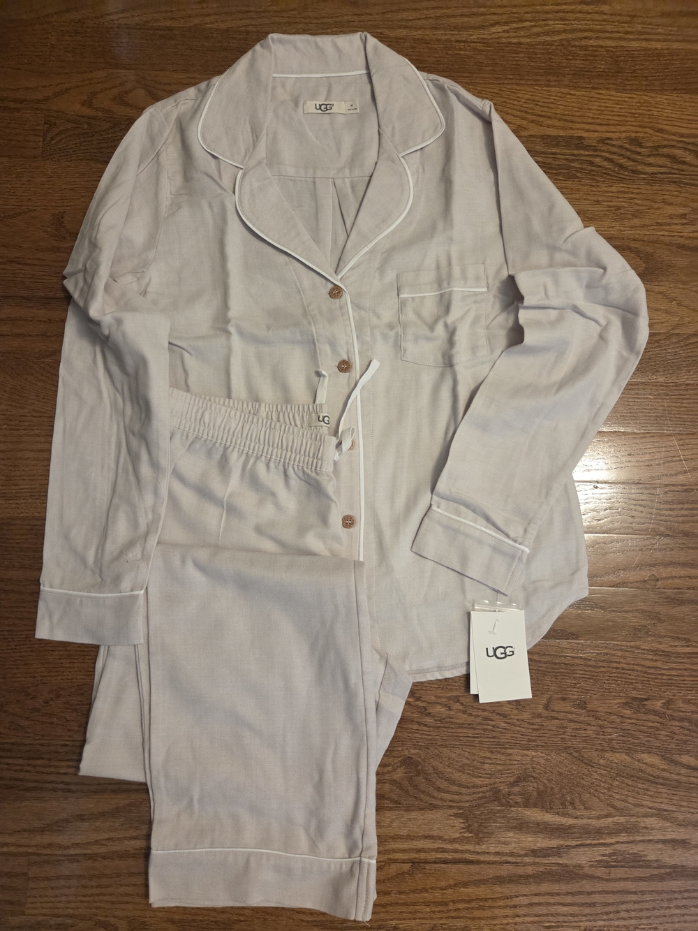 New UGG Women's Cream Pajama Set with White Piping, M